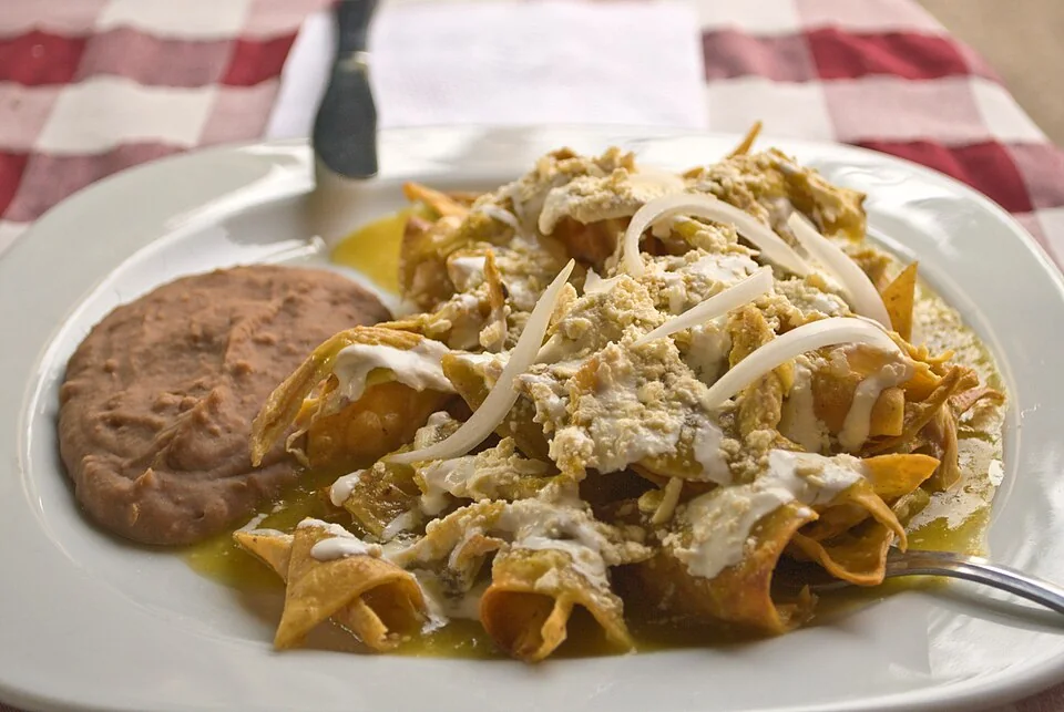 Chilaquiles verdes serving inspiration
